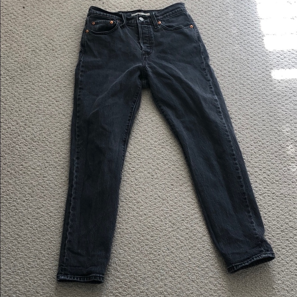 Levies wedgie black jeans